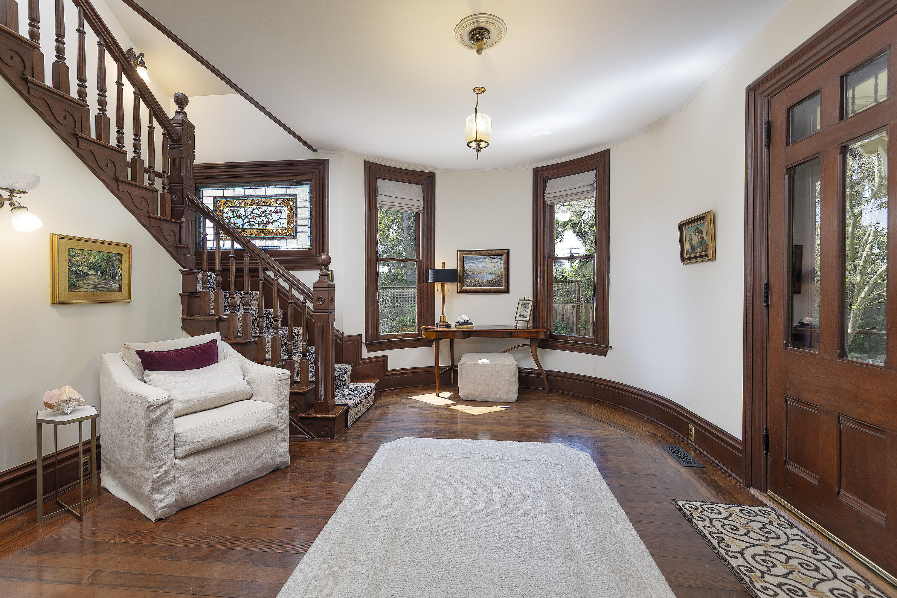 118 E Islay Street