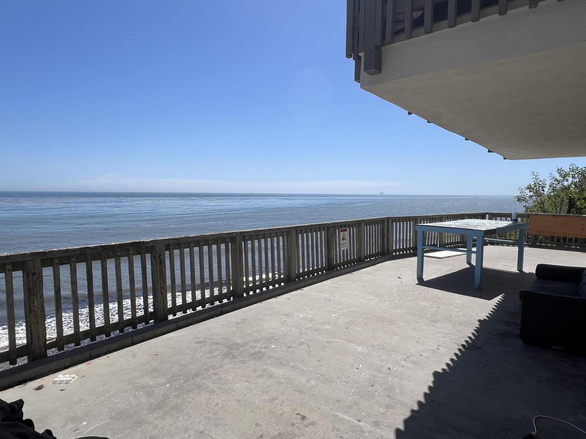6531 Del Playa Drive