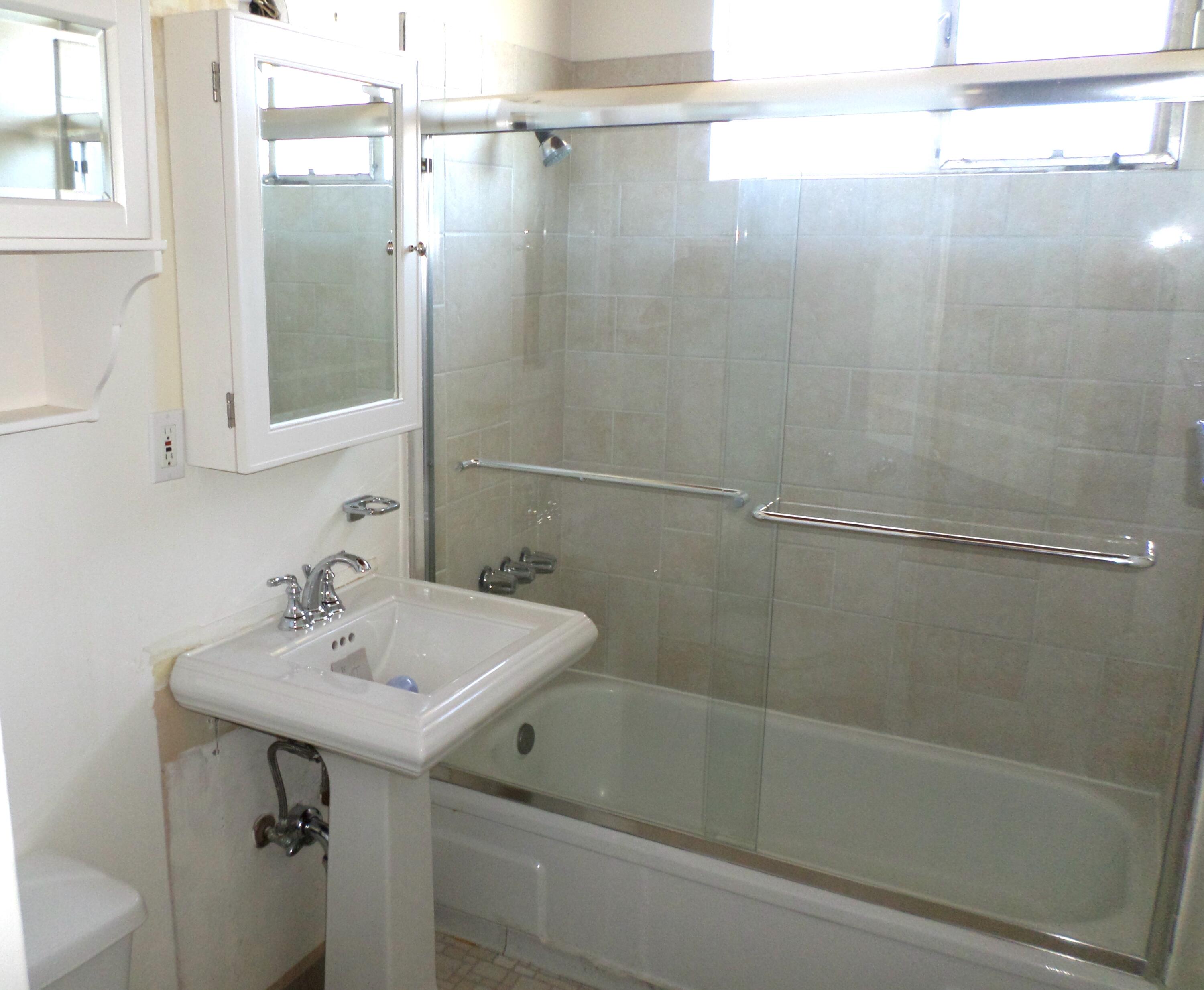412 Corona Del Mar