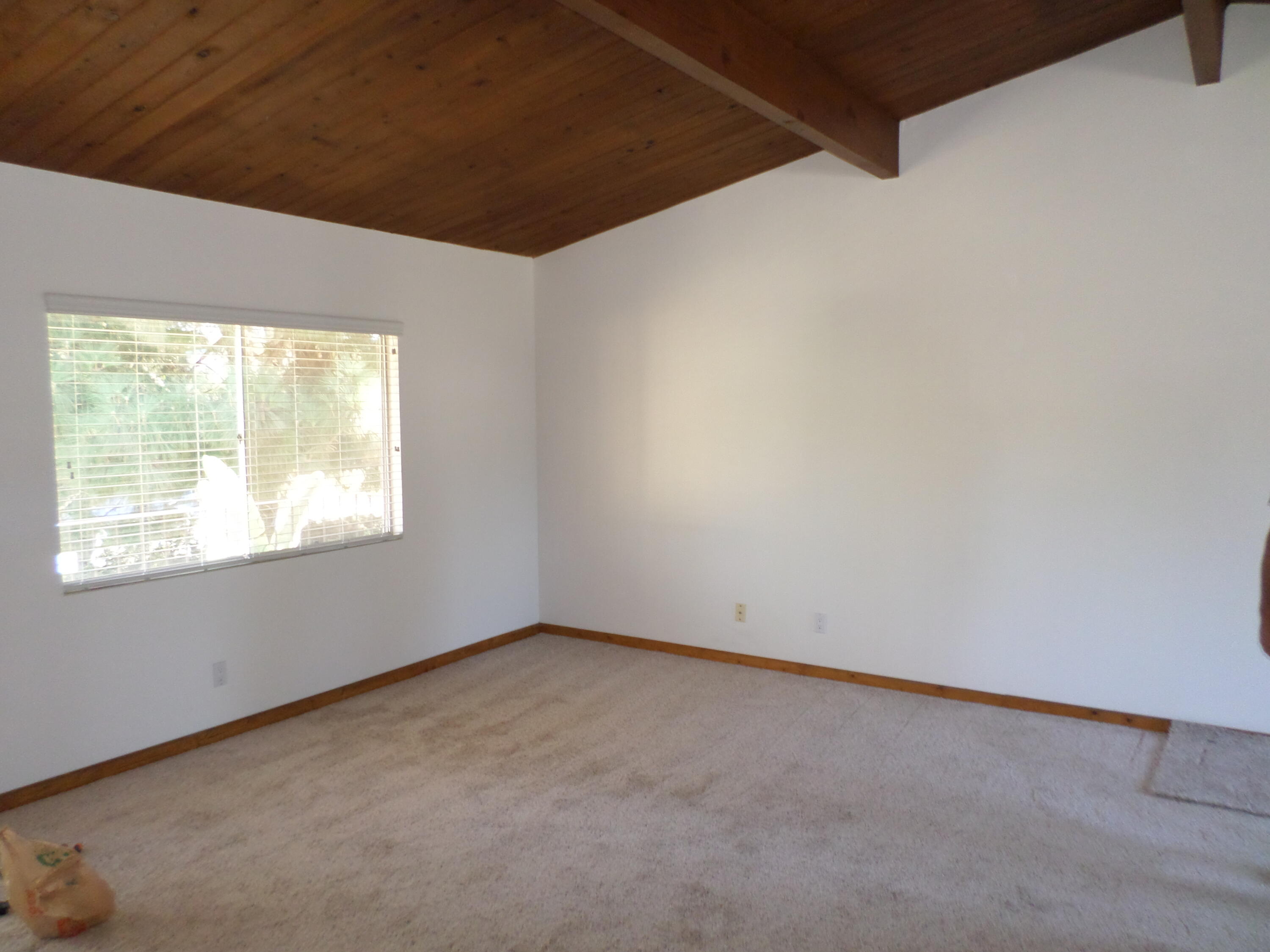 412 Corona Del Mar