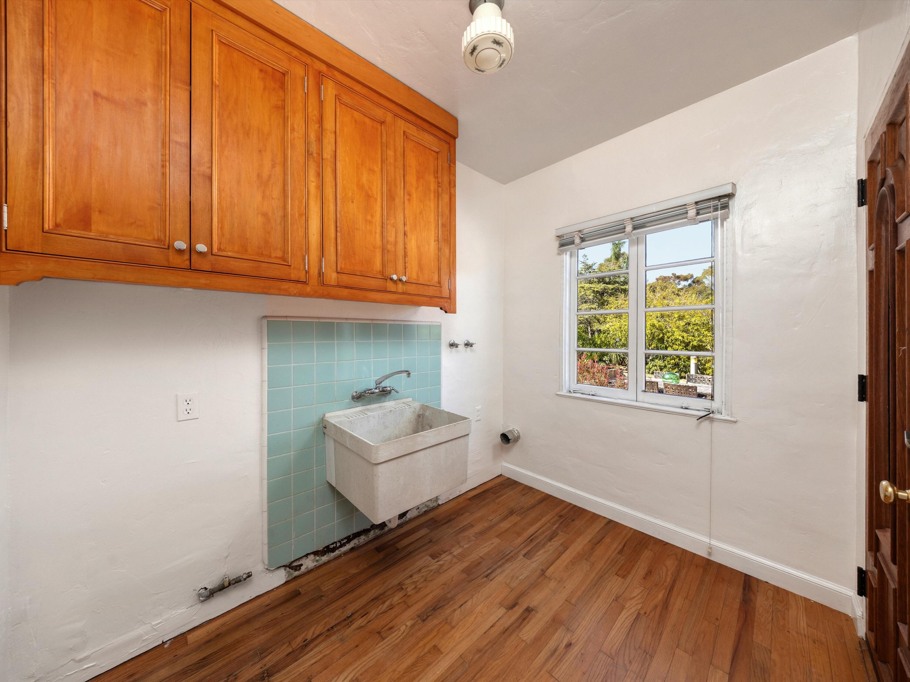 906 Weldon Road