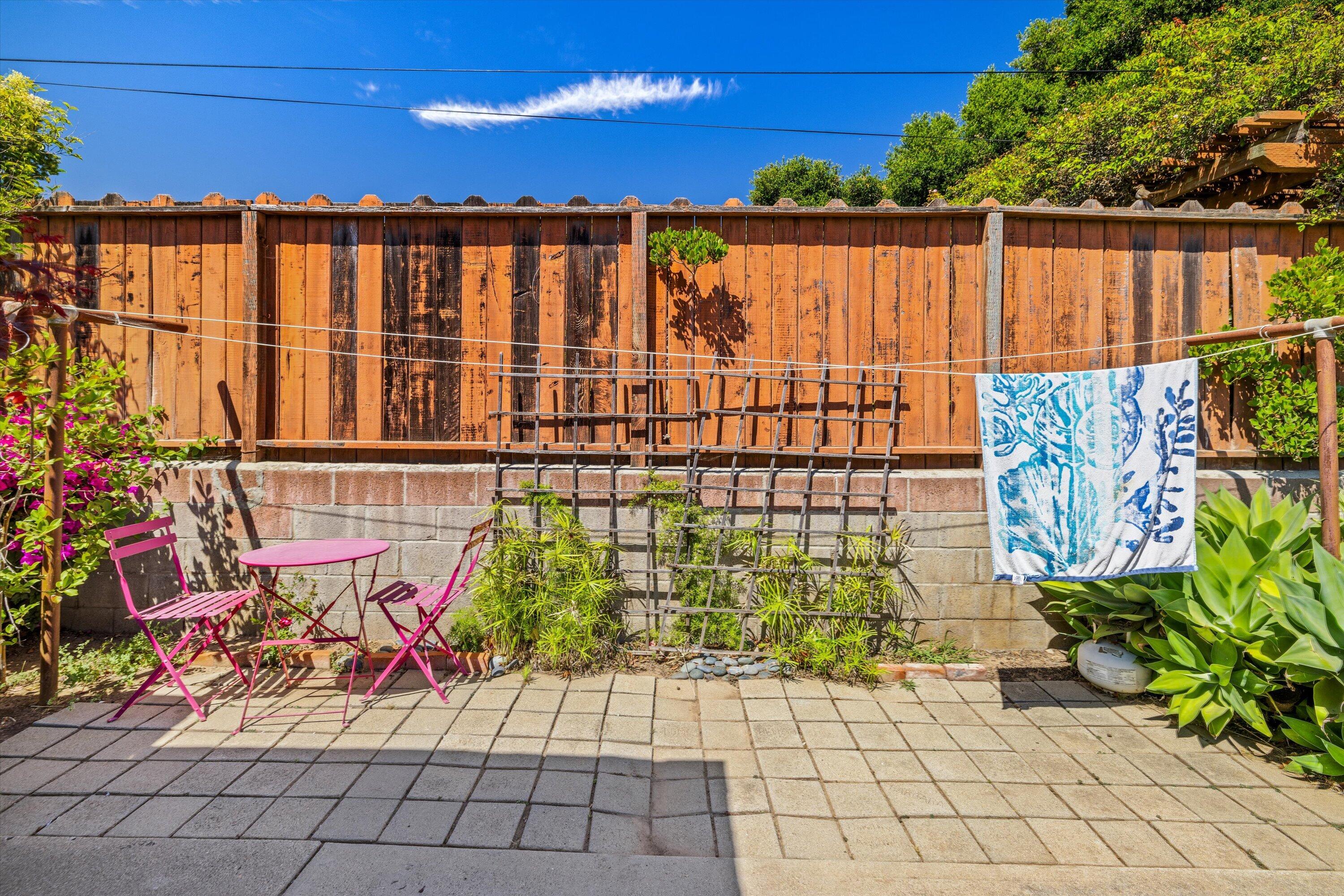 233 W Quinto Street