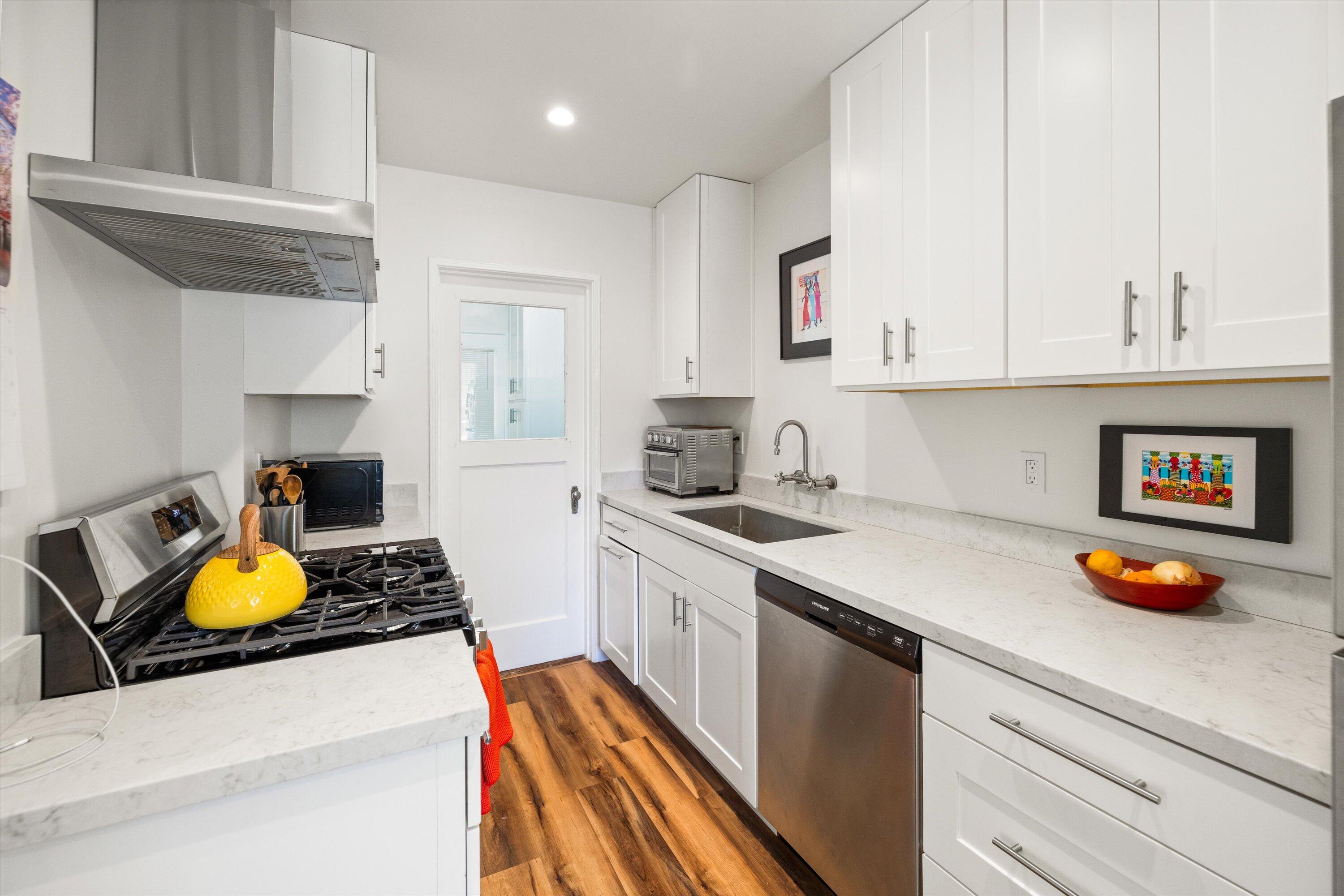 233 W Quinto Street