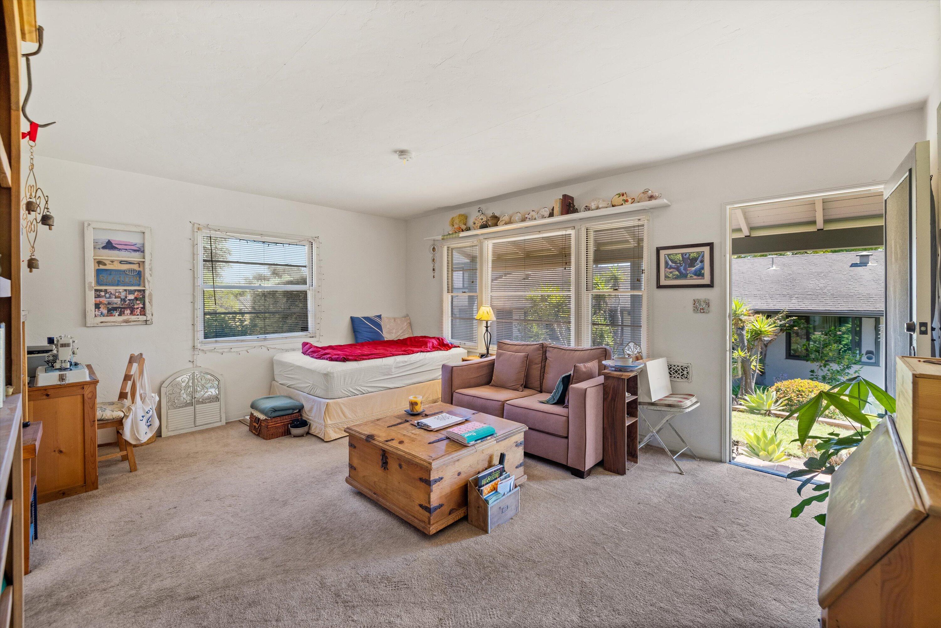 233 W Quinto Street