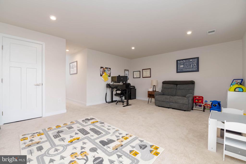 141 GLORY MAPLE LANE