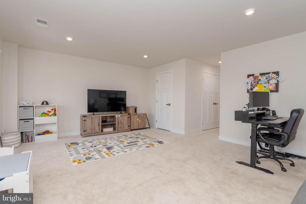 141 GLORY MAPLE LANE