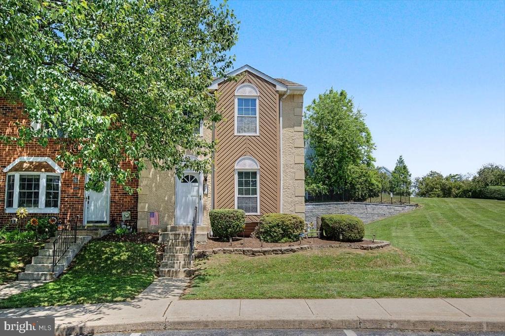 420 CEDARCREST LANE