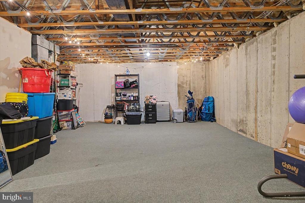 420 CEDARCREST LANE