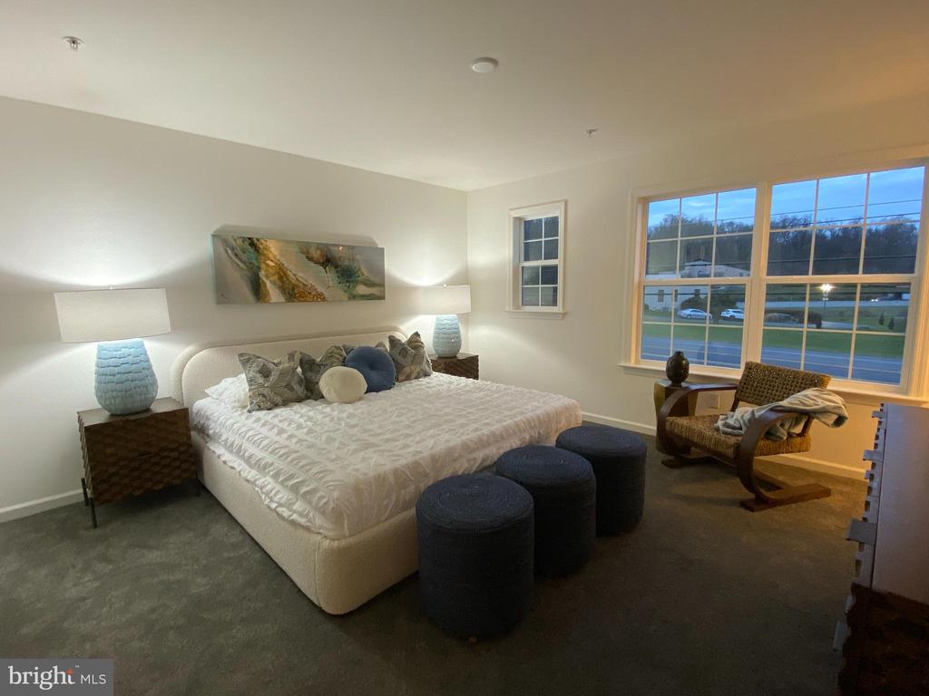 2473 ARTESIAN WAY Unit: 11