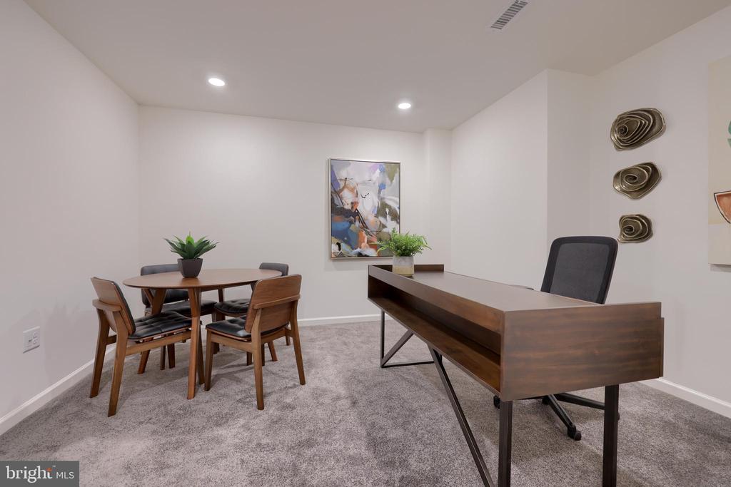 2473 ARTESIAN WAY Unit: 11