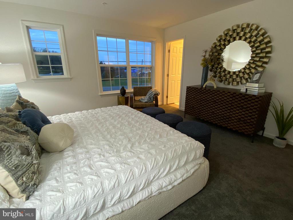 2473 ARTESIAN WAY Unit: 11
