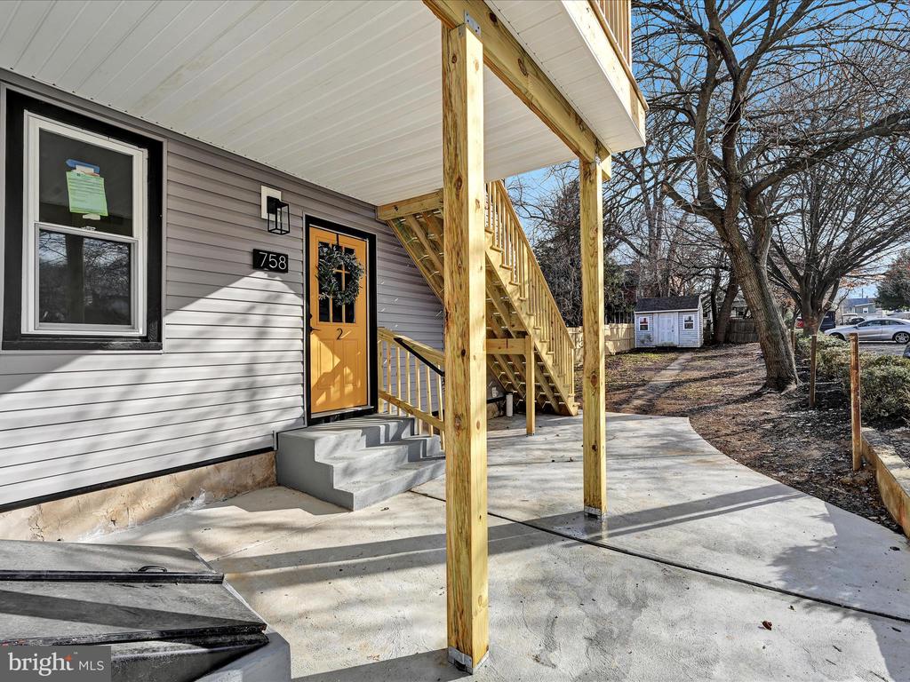 758 MANOR STREET