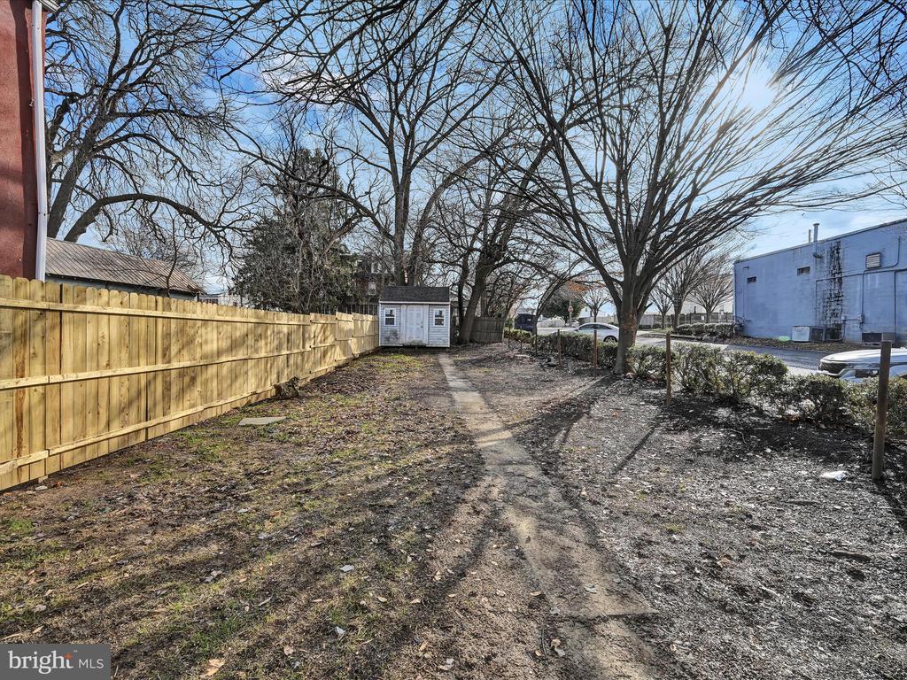 758 MANOR STREET