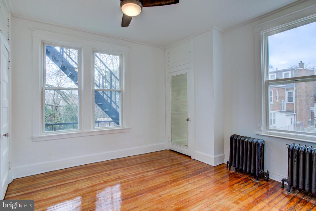10 E JAMES STREET
