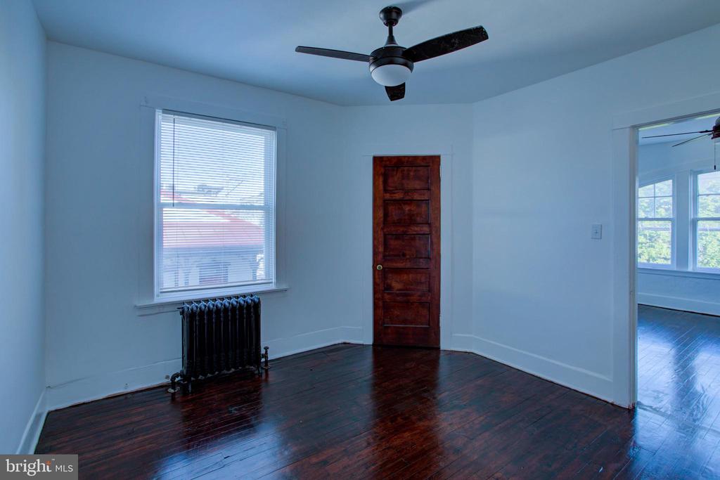 10 E JAMES STREET