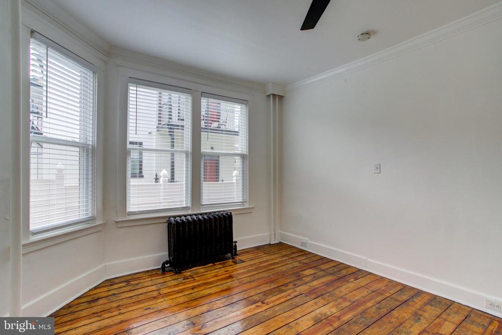 10 E JAMES STREET