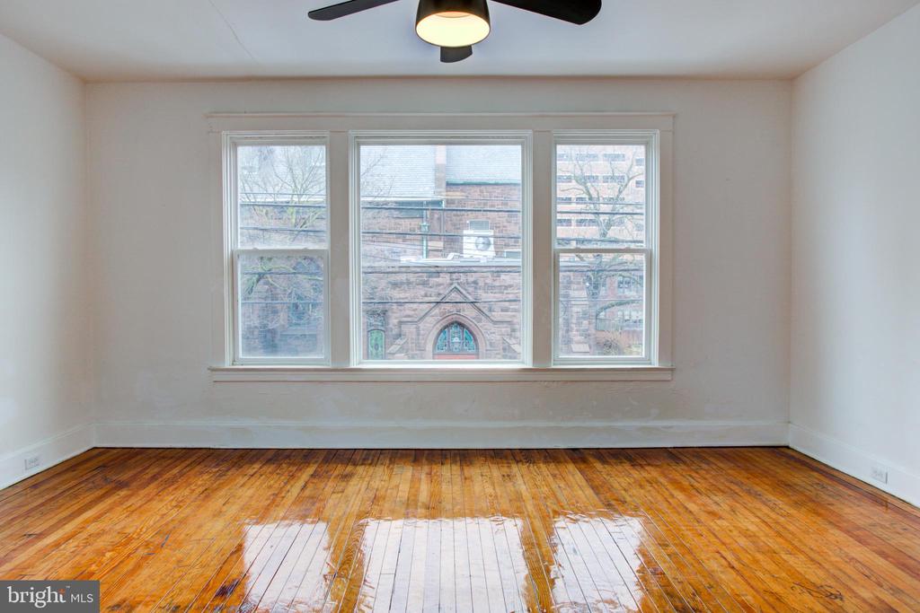 10 E JAMES STREET