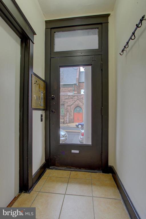 10 E JAMES STREET