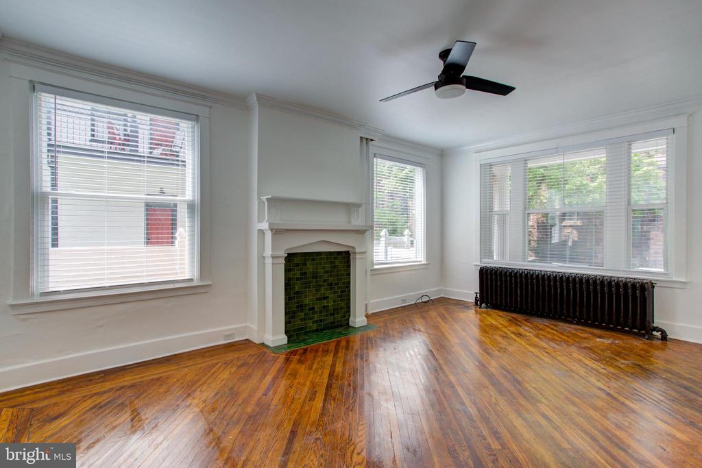 10 E JAMES STREET