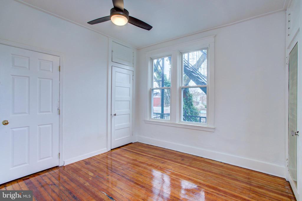 10 E JAMES STREET