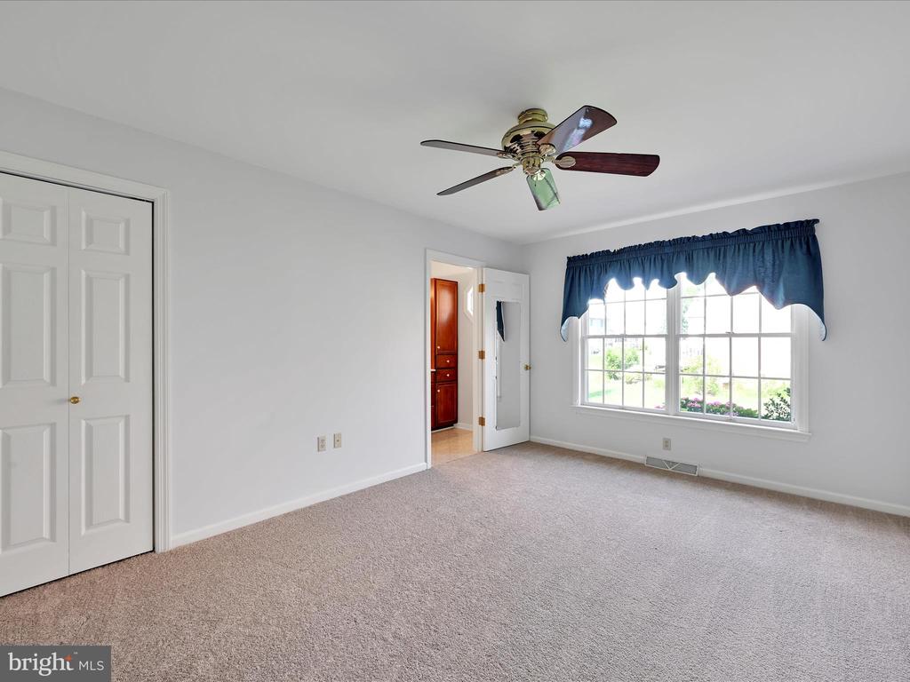 6 PENNRIDGE AVENUE