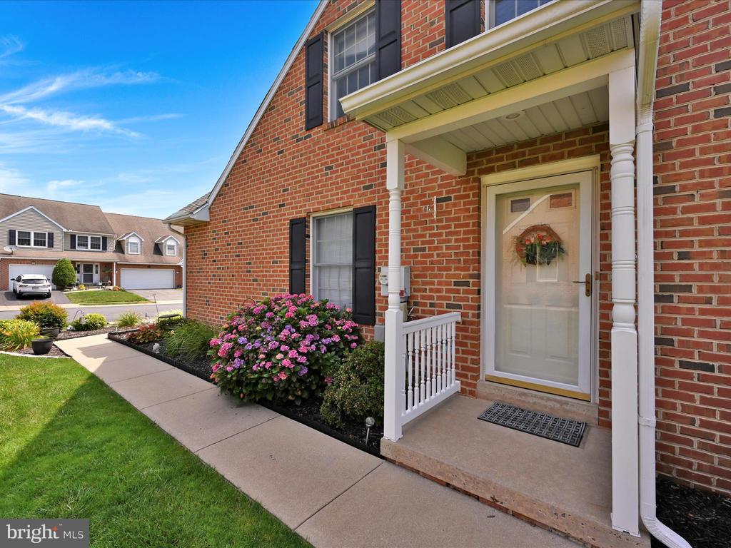 6 PENNRIDGE AVENUE