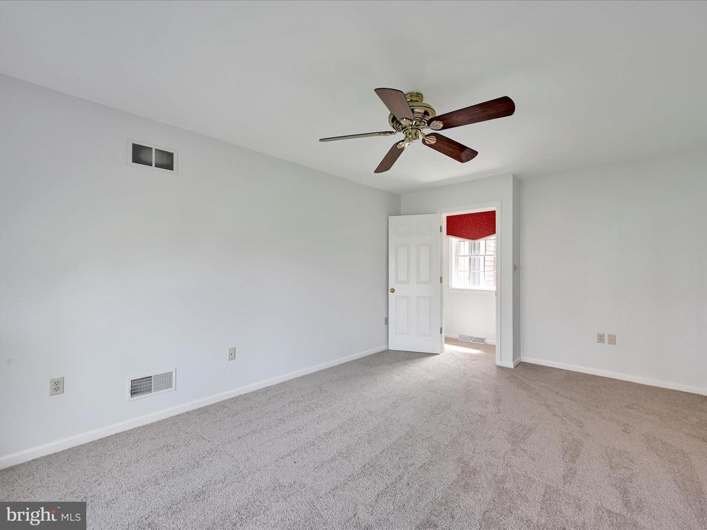 6 PENNRIDGE AVENUE