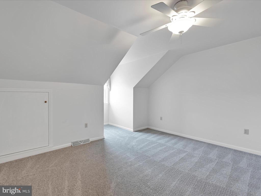 6 PENNRIDGE AVENUE