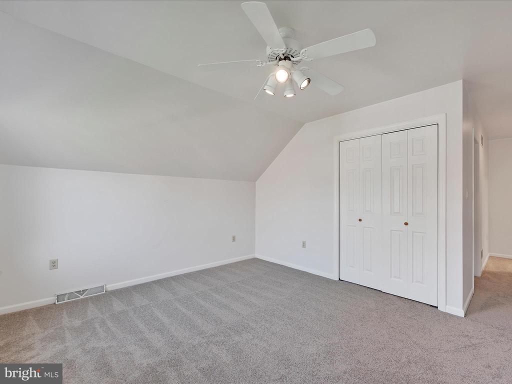 6 PENNRIDGE AVENUE