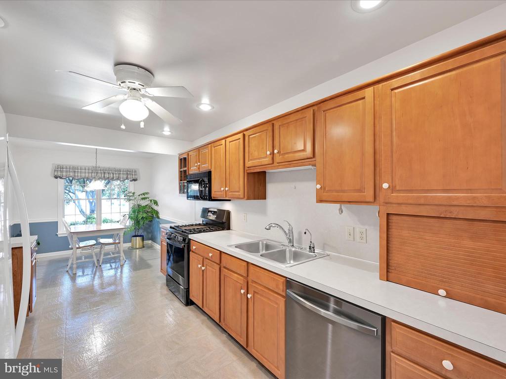 6 PENNRIDGE AVENUE