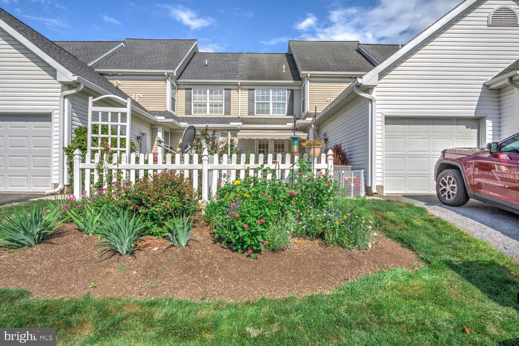 628 BRENTWOOD DRIVE