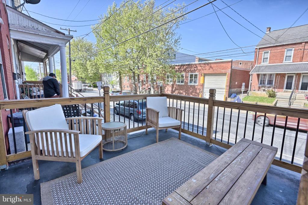 865 N PRINCE STREET