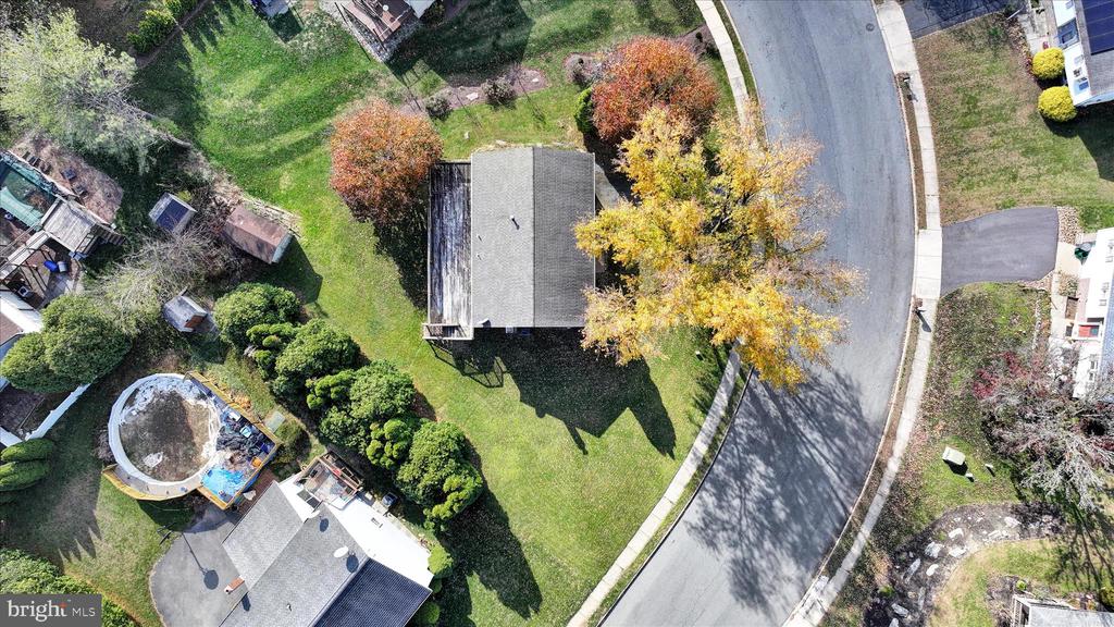 8 ROSEWOOD DRIVE