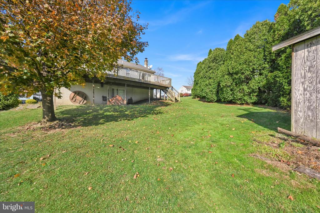 8 ROSEWOOD DRIVE