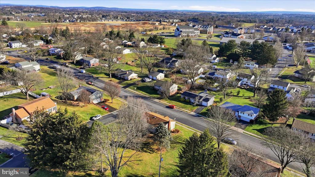 1828 CROOKED OAK DRIVE