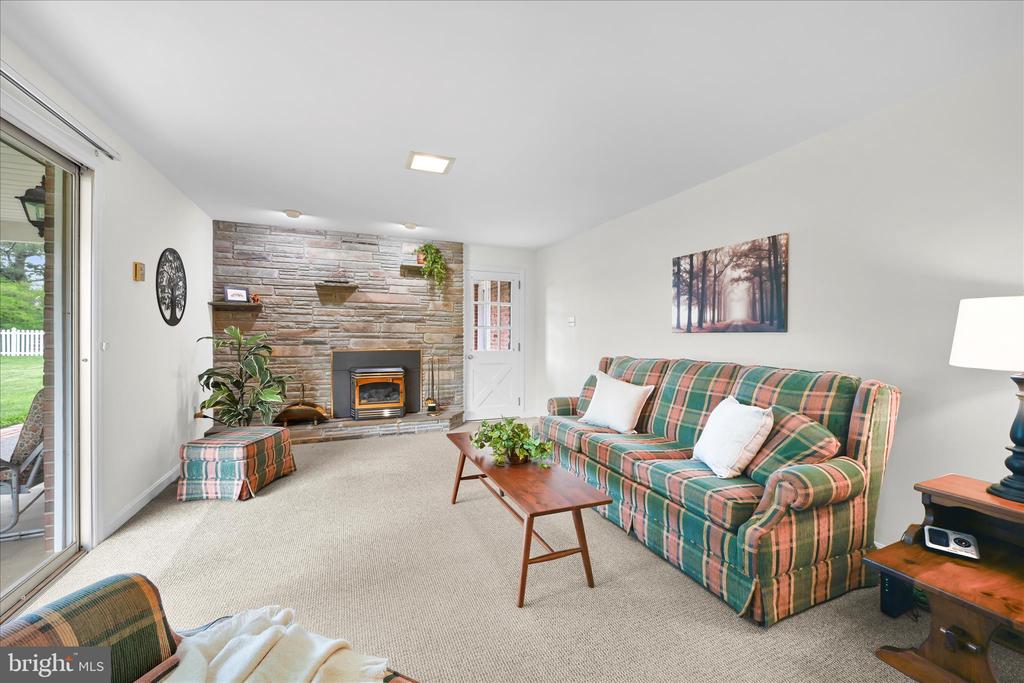29 MAYFIELD DRIVE
