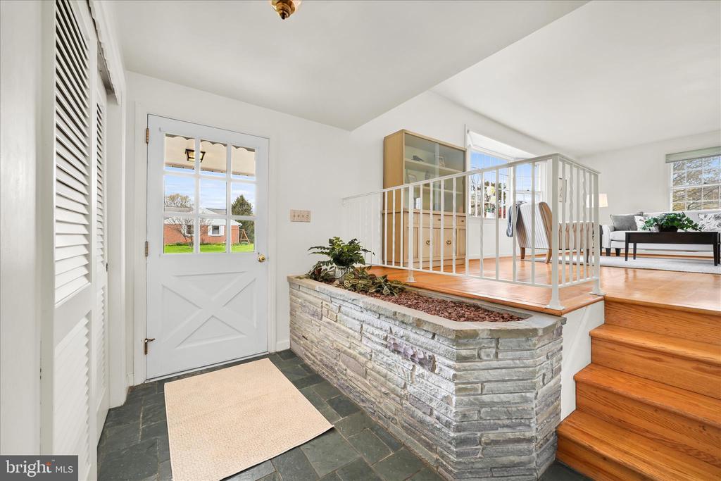 29 MAYFIELD DRIVE