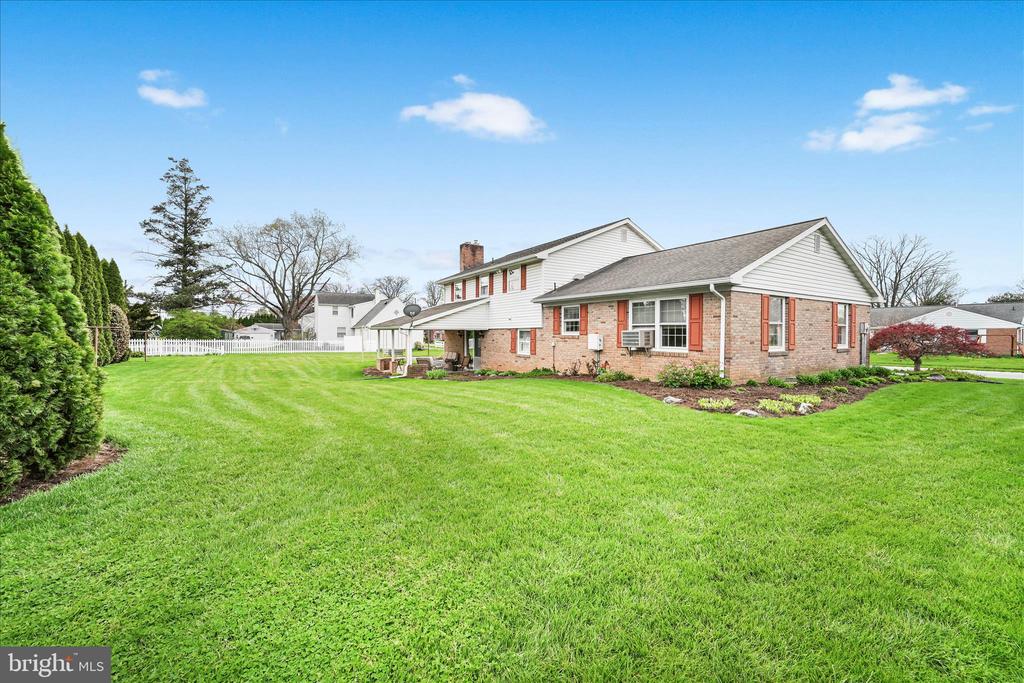 29 MAYFIELD DRIVE
