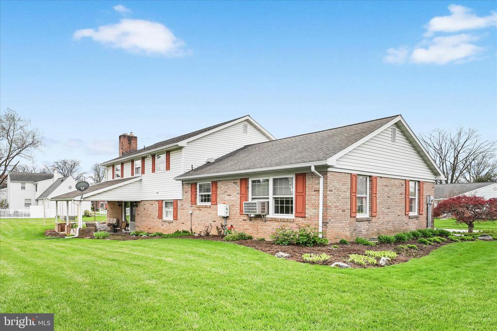 29 MAYFIELD DRIVE