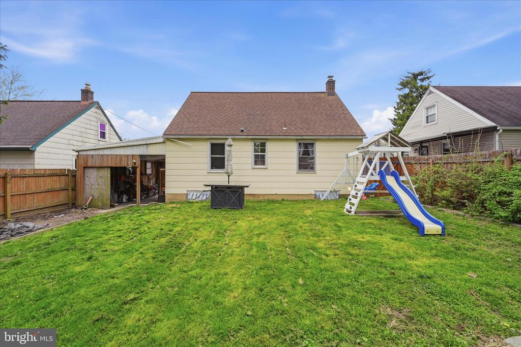 809 S 15TH STREET