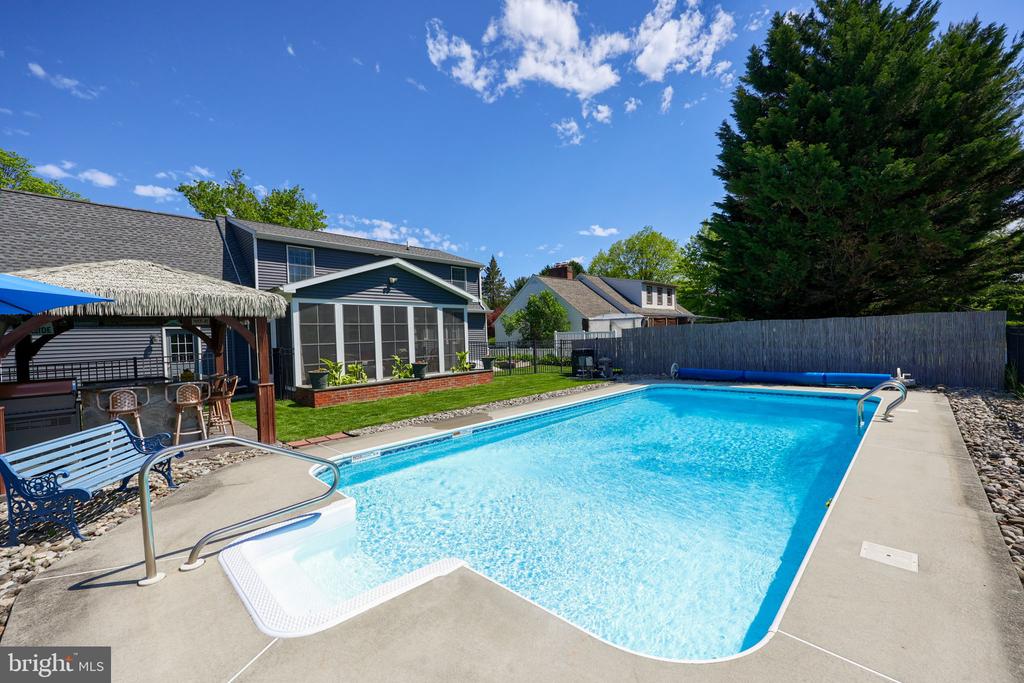 322 POWELL DRIVE