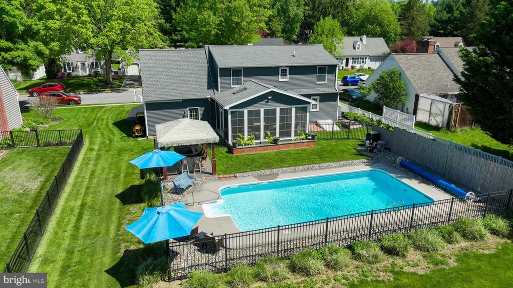 322 POWELL DRIVE
