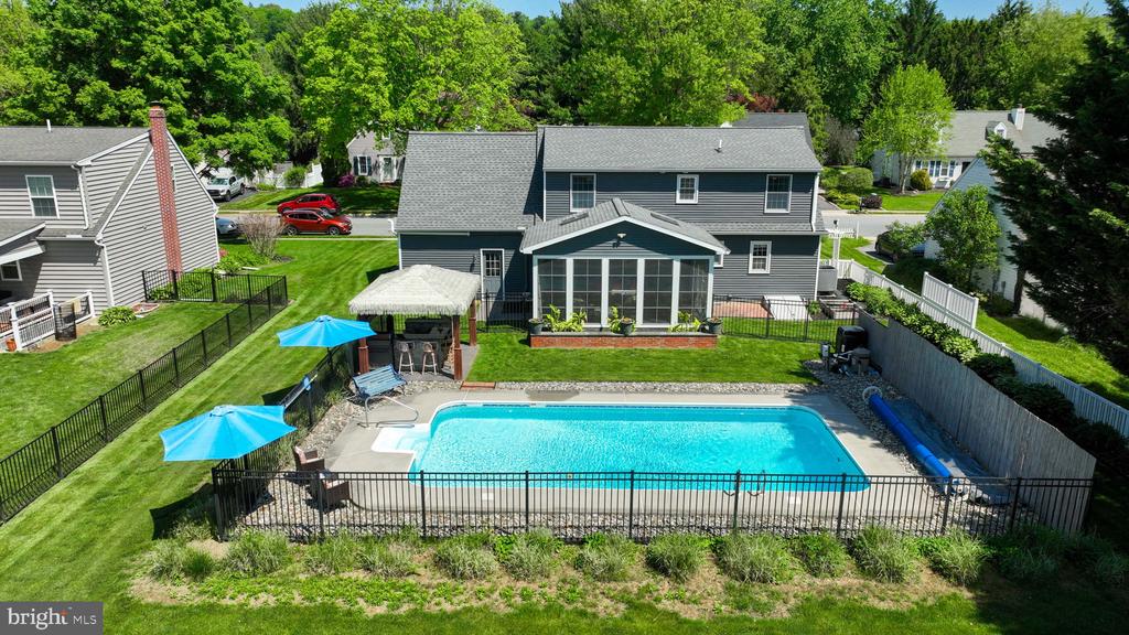 322 POWELL DRIVE
