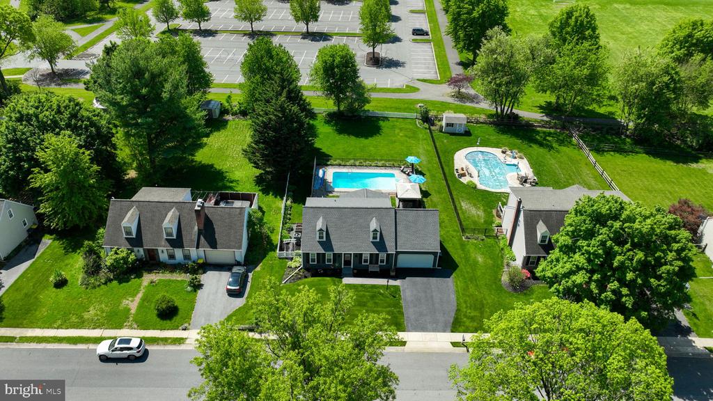 322 POWELL DRIVE