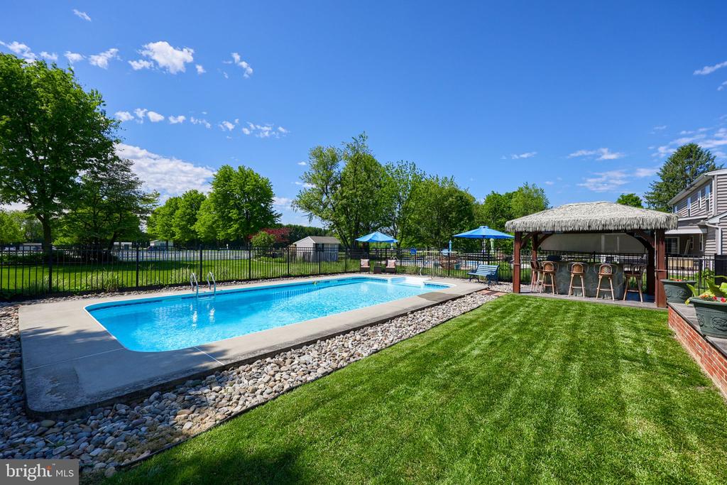 322 POWELL DRIVE
