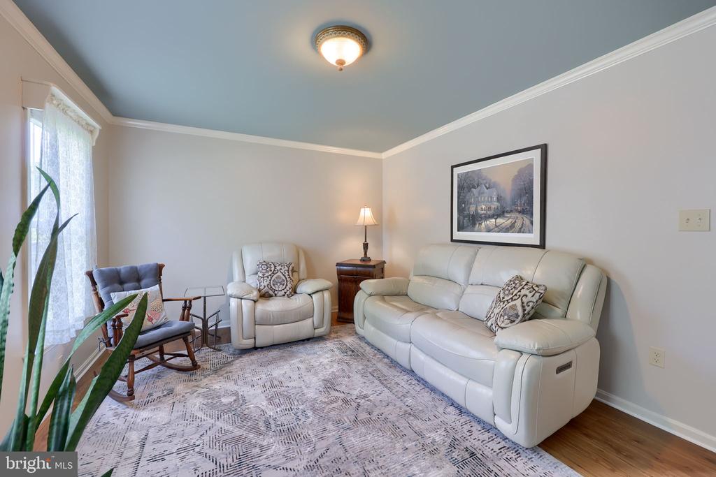 322 POWELL DRIVE