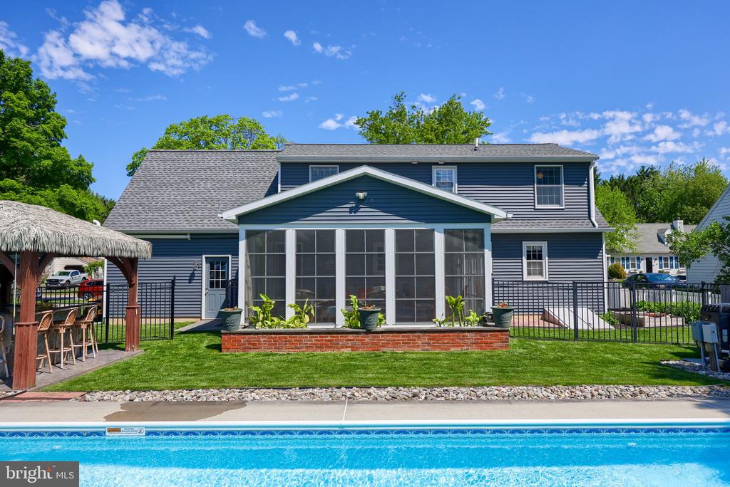 322 POWELL DRIVE