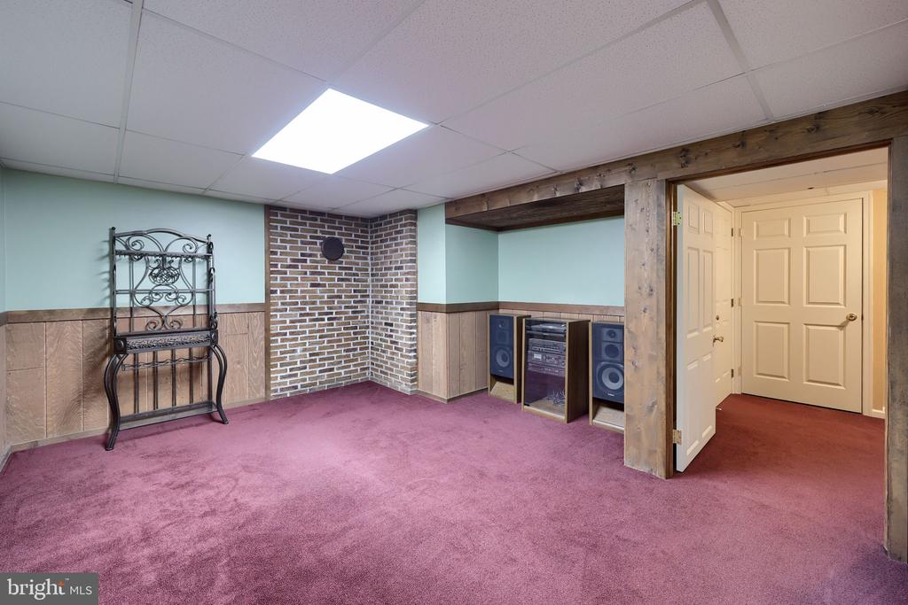 322 POWELL DRIVE