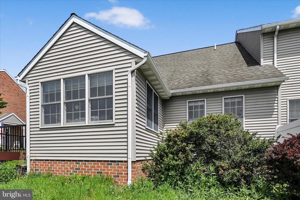 13 SPRING HILL LANE