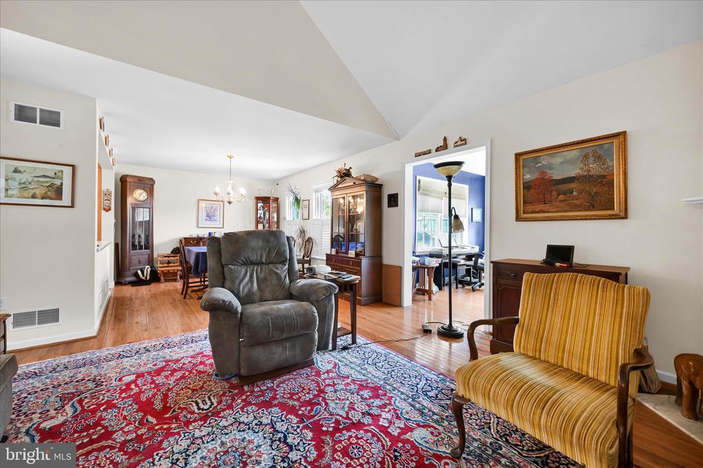 13 SPRING HILL LANE